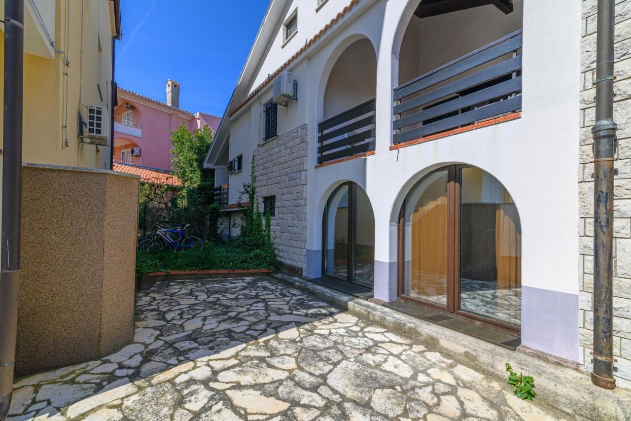 Apartments With A Parking Space Premantura, Medulin - 2228 Esterno foto