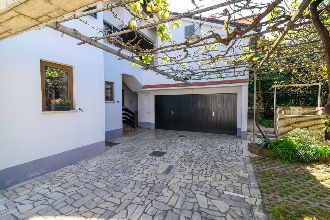 Apartments With A Parking Space Premantura, Medulin - 2228 Esterno foto